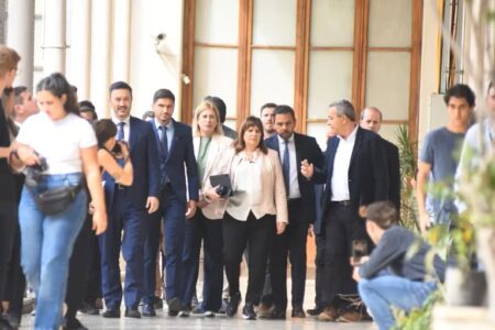 El Gobierno puso en marcha el comité de crisis en Rosario: “Hoy ya hablamos de narcoterrorismo”