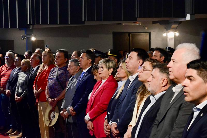 El Poder Legislativo distinguió el aniversario de la creación de la Bandera del Chaco
