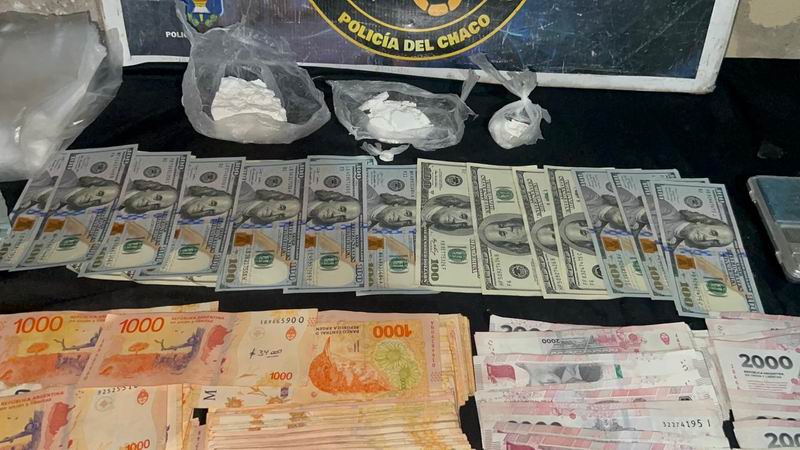 Narcos juntaban pesos y dólares con sus ventas