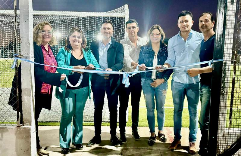 Lotería Chaqueña inauguró una cancha de hockey de césped sintético