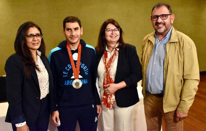 El gobierno provincial reconoció a Deldo, tras ganar la medalla de plata