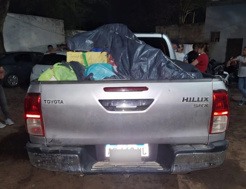 Taco Pozo: interceptaron dos vehículos con un cargamento ilegal de mercadería