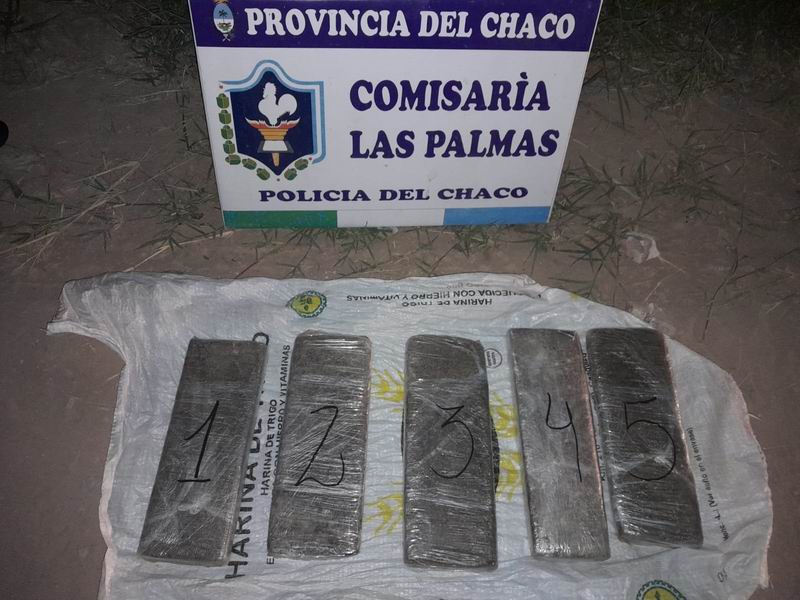 Se despojaron de 4 kilos de marihuana para huir