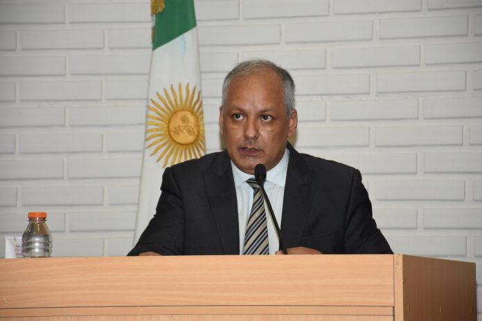 Ernesto Azcona fue elegido para presidir el juicio