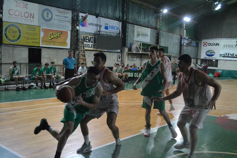 Hindú busca estirar la serie, Regatas Resistencia, la final