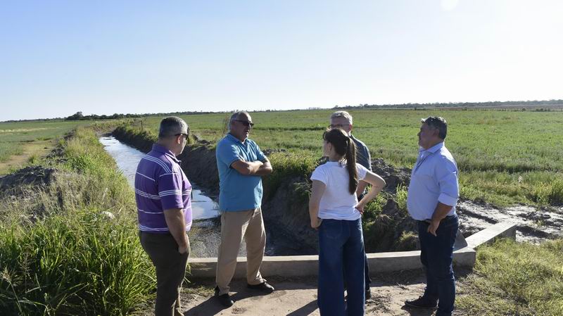 Schneider visitó Mesón de Fierro para fortalecer el vínculo con la comunidad