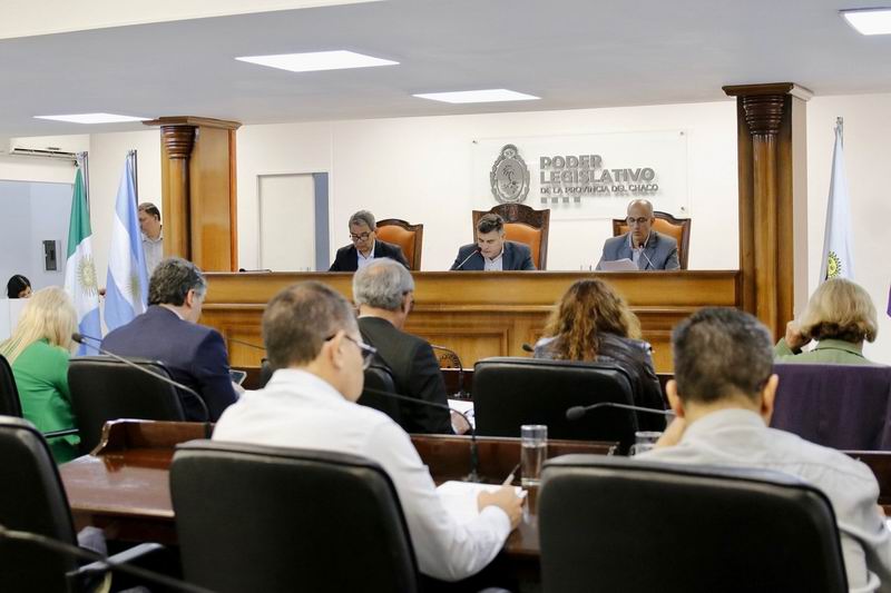 Nikisch convocó al Concejo a sesión extraordinaria