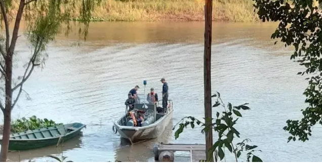 Encontraron un cadáver en estado de descomposición en la ribera del río