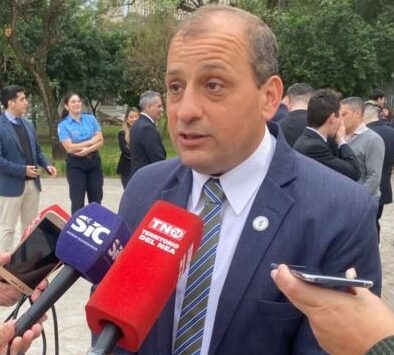 Urturi rechazó proyecto que habilita a abogados como escribanos