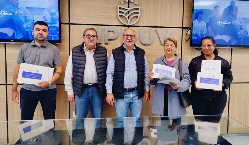 El IPDUV entregó nuevos créditos «Chaco a la obra» a familias del Gran Resistencia