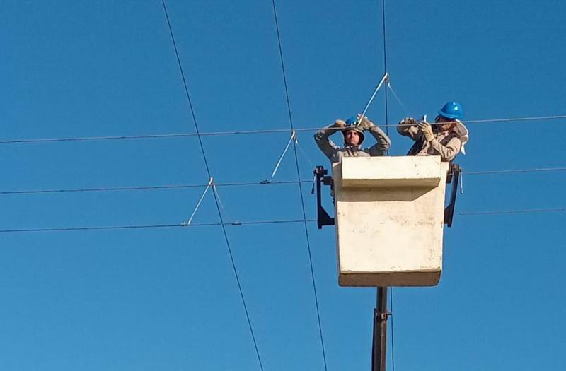 Secheep refuerza el servicio eléctrico con limpieza de líneas y asistencia técnica