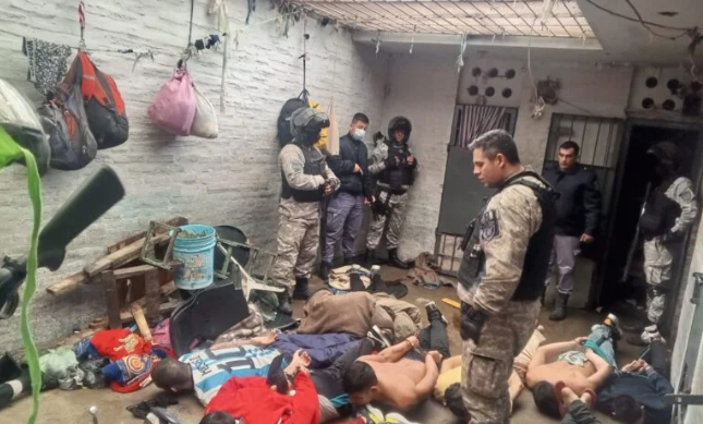 Violenta riña en la comisaría Séptima: trasladaron a 8 internos