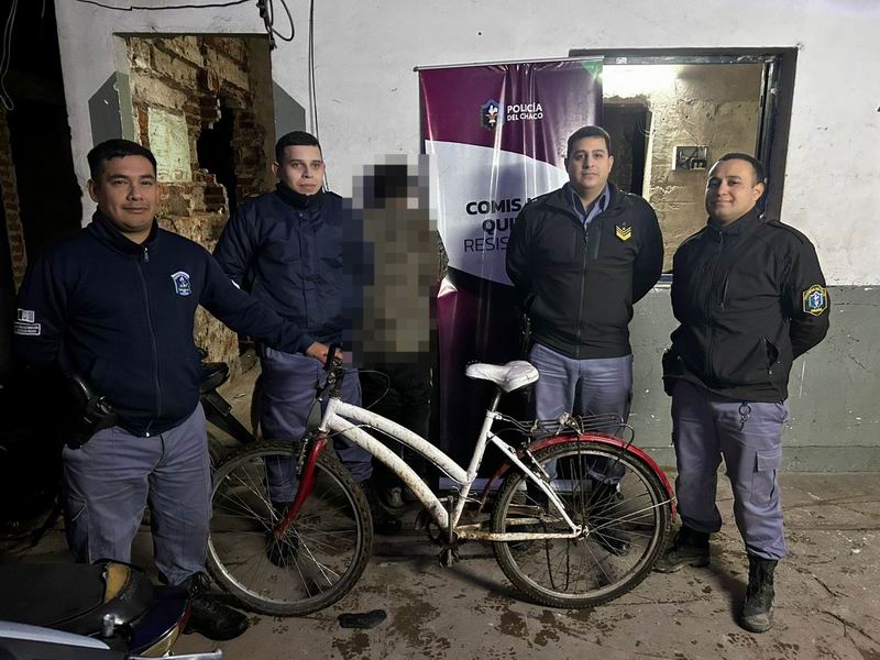 Violento asalto a un hombre entre tres delincuentes