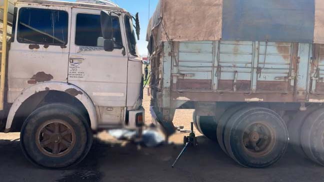 Camionero sin freno mató a un trabajador mientras reparaba una rueda