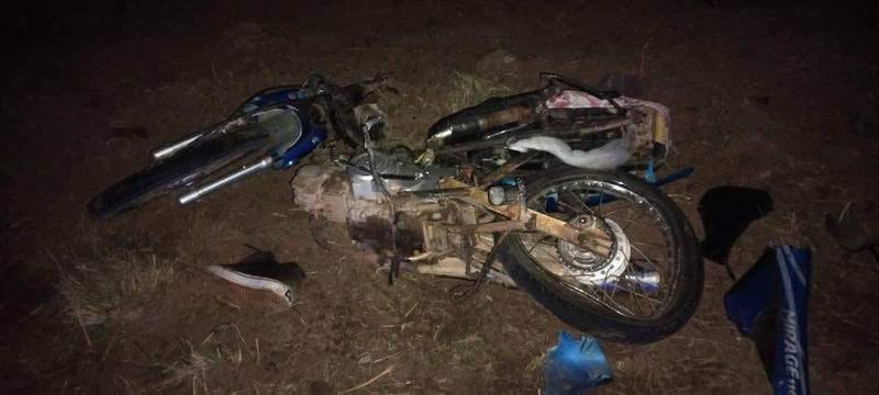 Joven en moto murió al colisionar contra camioneta