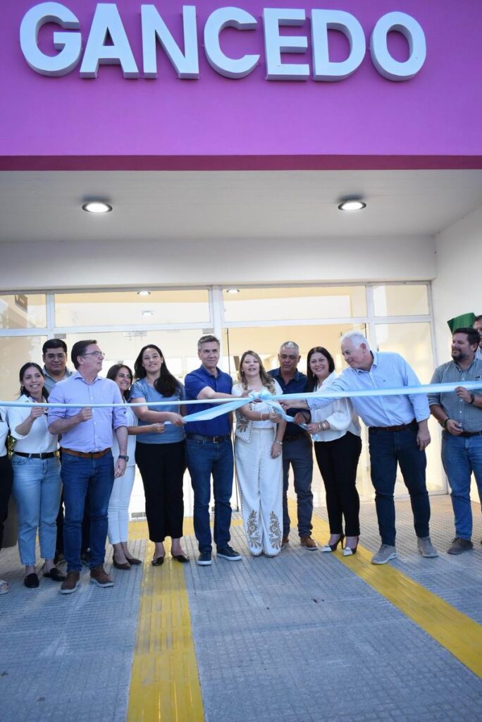 Gancedo: el gobernador Zdero inauguró la nueva terminal de ómnibus