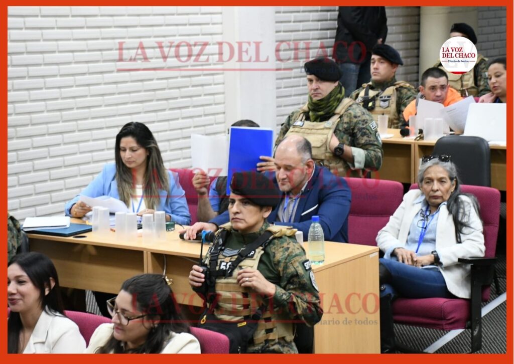 FOTOGALERÍA| Caso Sena, el juicio: Emerenciano, diez minutos con una carpeta tapando el rostro