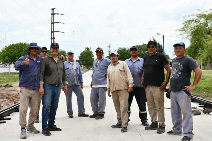 Papp supervisó la obra en calle Darwin y destacó el avance del plan de obras