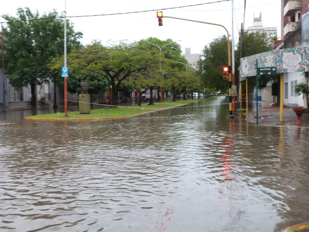 Tras las lluvias, más de 40 localidades del Chaco siguen aisladas por caminos intransitables