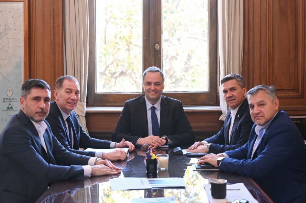 ADELANTO| El Gobierno avanzó en la agenda de reformas con la visita del gobernador Zdero a Casa Rosada