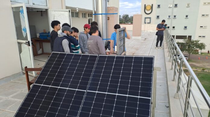 Desarrollan un sistema solar autónomo para refrigeración en zonas rurales