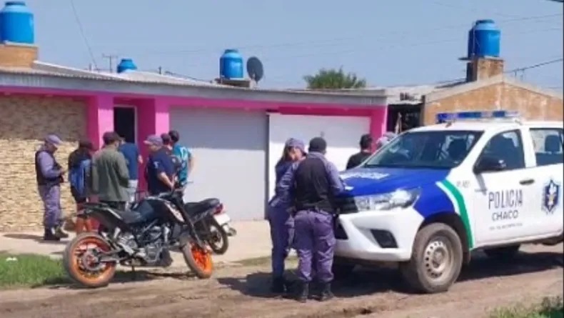 Tres demorados, una policía lesionada y un patrullero dañado durante una pelea de patotas Foto ilustrativa