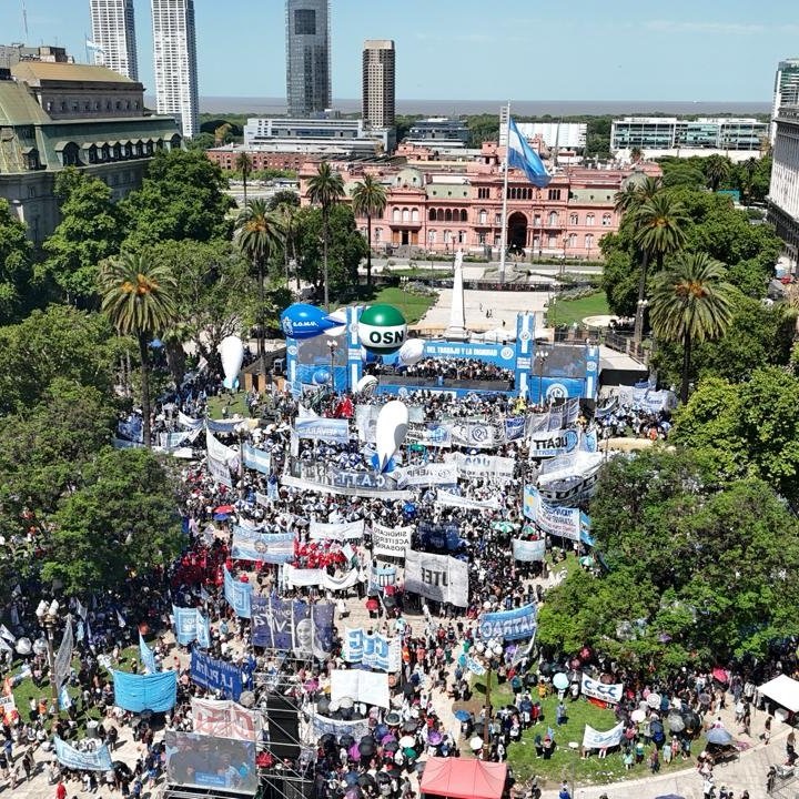 Marcha a Plaza de Mayo: la CGT amenazó con un paro en contra de la reforma laboral