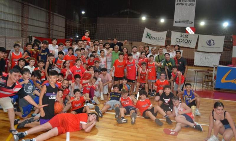 Regatas fue efectivo y el campeón se definirá en un quinto juego