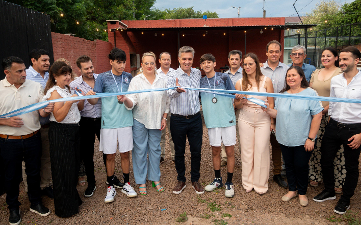 Gobierno inauguró cancha de pádel con comodidades y reglamentación