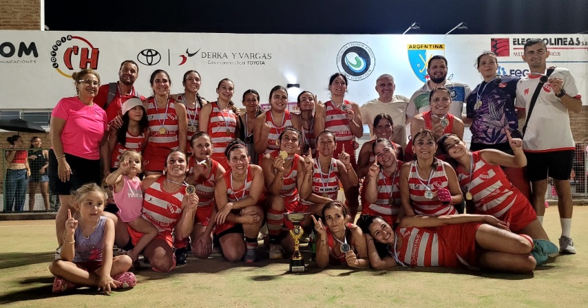 Hóckey: La Primera de “Damas B” de Regatas se coronó campeón del Torneo Oficial 2025
