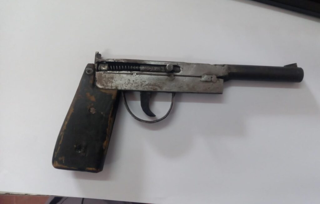 Fuego cruzado en General San Martín: hay dos detenidos y un lesionado