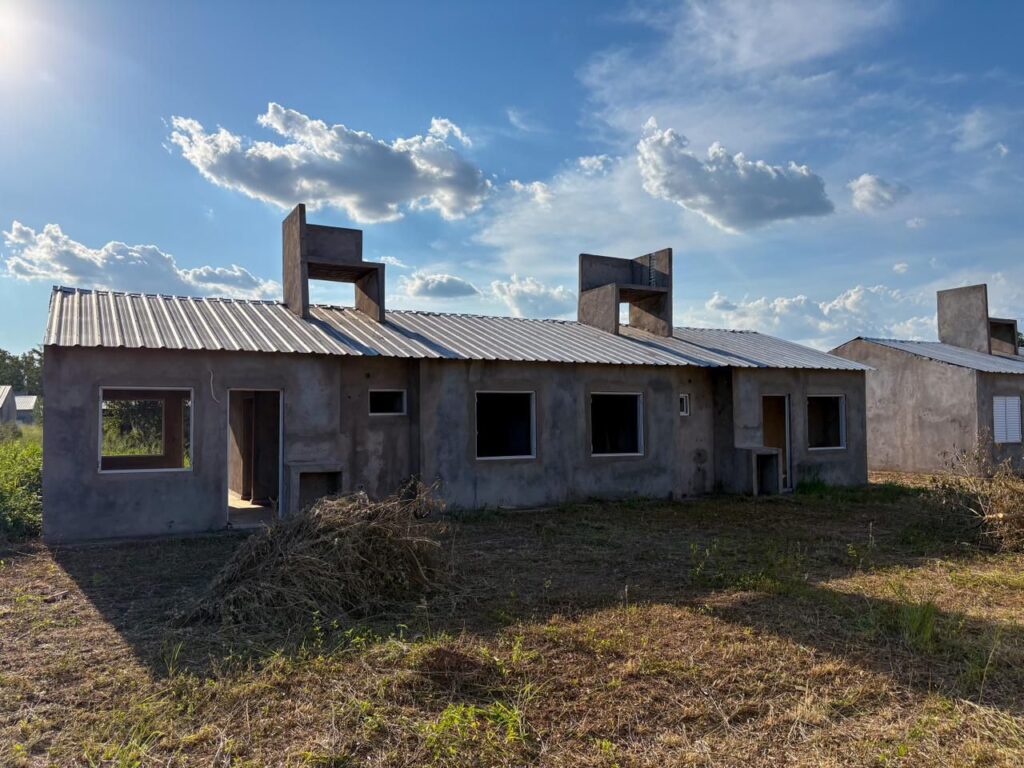 San Bernardo: reactivan obra de viviendas que estuvo paralizada durante 10 años