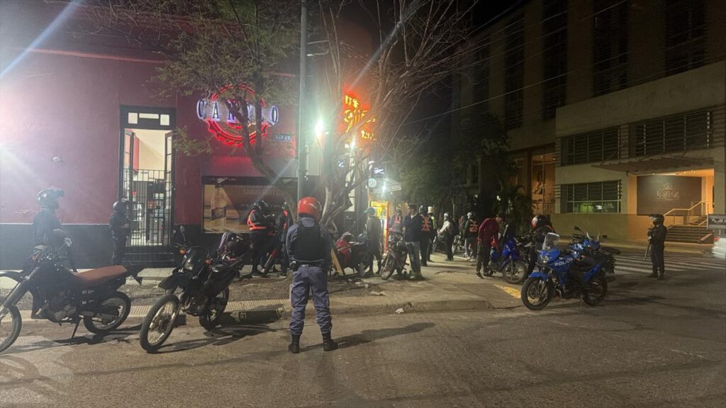 VIDEO| Operativo “anti-wileros” en el interior del Chaco: secuestran 40 motos y detienen a una mujer con cocaína