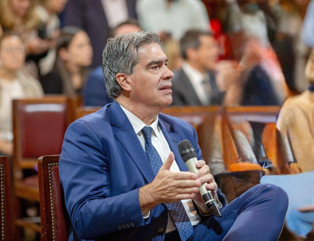 Capitanich presentó un paquete de leyes para aliviar a las Pymes: emergencia y autonomía energética