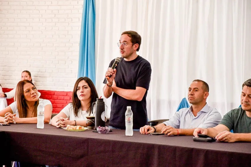 Pérez Pons visitó cuatro localidades: «Escuchar y planificar es el camino», dijo