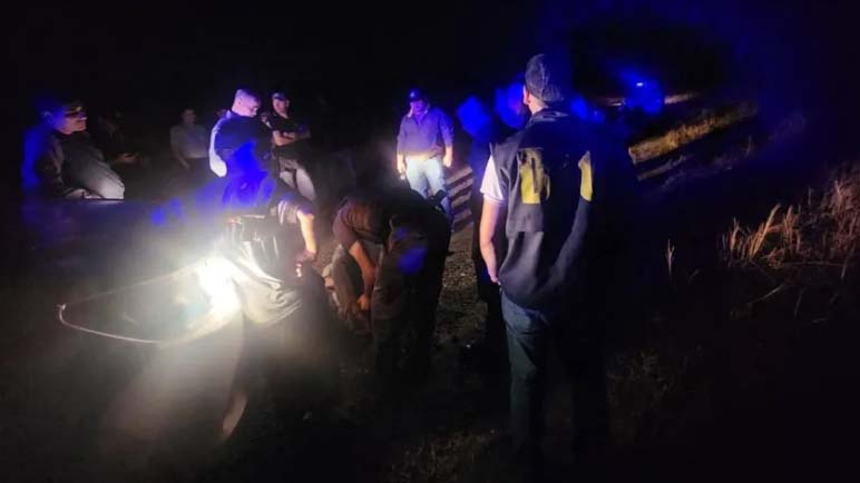 Seis sujetos mataron a balazos a un hombre en plena avenida y huyeron