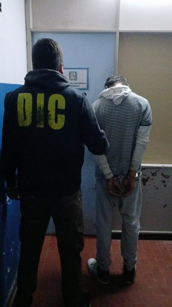 No solo robó un celular: Abusó de una octogenaria