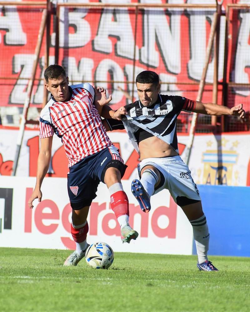 For Ever volvió a tropezar y continúa sin ganar