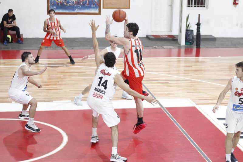 Liga Federal: Regatas jugó bien y festejó por primera vez en la 2026