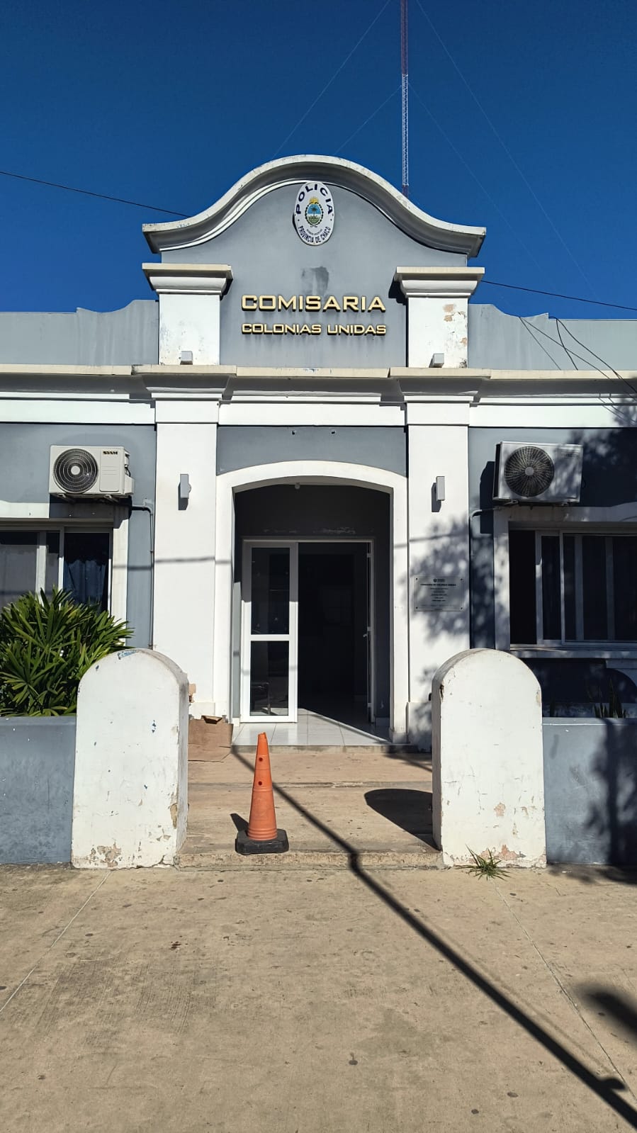 Disparos dentro de una comisaría en Colonias Unidas: un policía hirió a un compañero