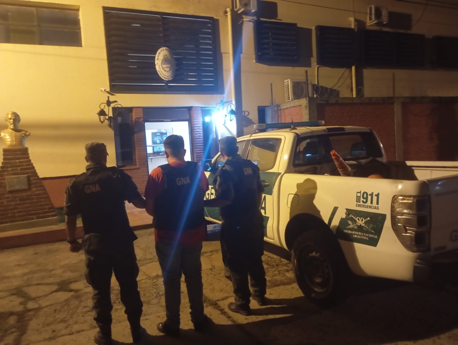 Efectivizaron la extradición desde Chile de uno de los líderes de una organización narcocriminal en el tráfico internacional de drogas sintéticas