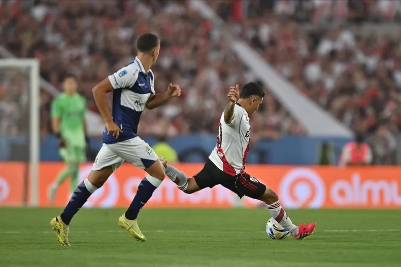 River y Gimnasia se juegan el pase a semifinales en el Monumental
