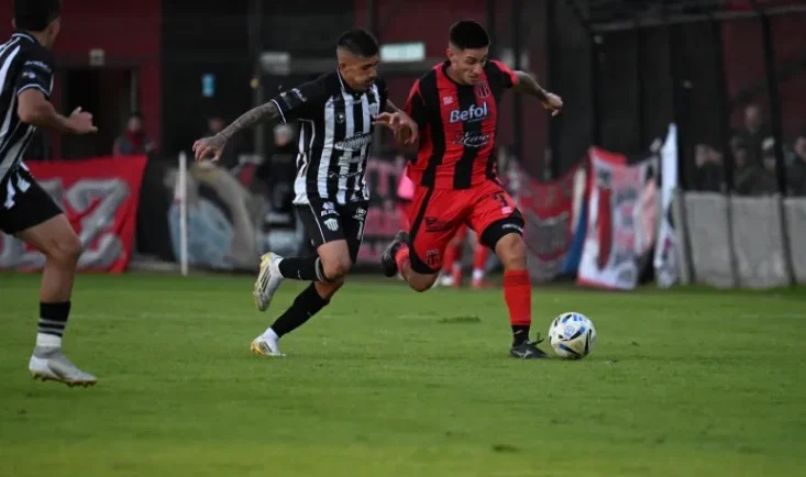 Valioso punto de For Ever en su visita a Defensores de Belgrano: fue 0 a 0