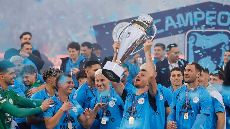En una final apasionante, Belgrano venció 3-2 a River y se consagró campeón del Apertura