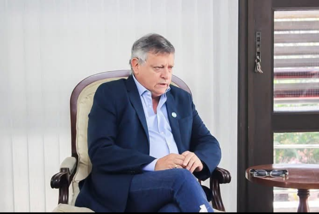 Domingo Peppo continúa internado en terapia intensiva y la familia confirmó una “leve mejoría”