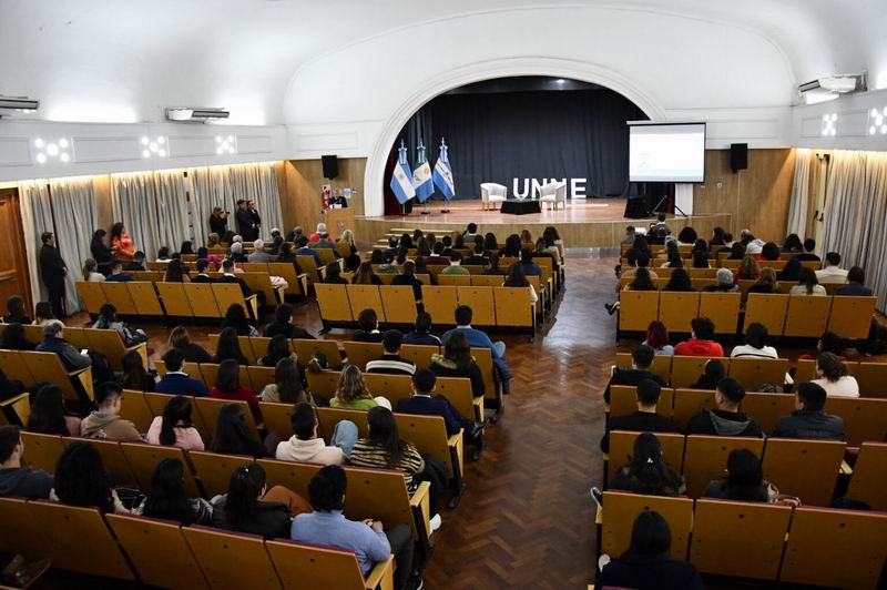 Comienza la XXXI Reunión de Comunicaciones Científicas y Tecnológicas de la Unne
