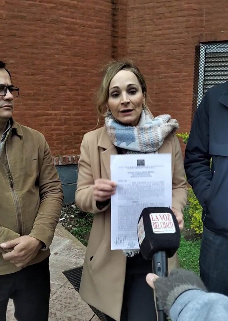 Presentaron una medida cautelar para frenar la quema de residuos y el relleno de lagunas