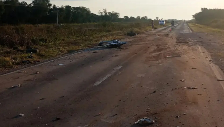 Un muerto y camionero herido tras un choque entre un camión y un automóvil