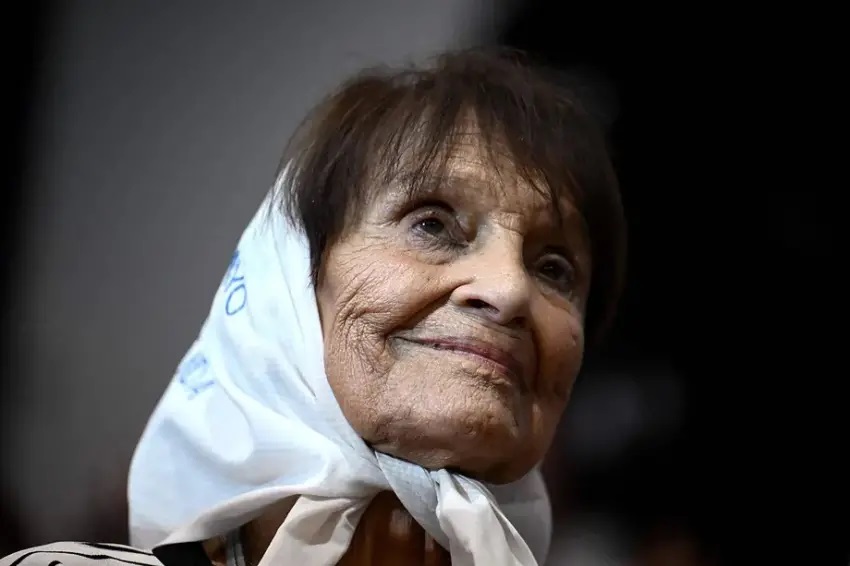 Murió Taty Almeida, histórica integrante de Madres de Plaza de Mayo