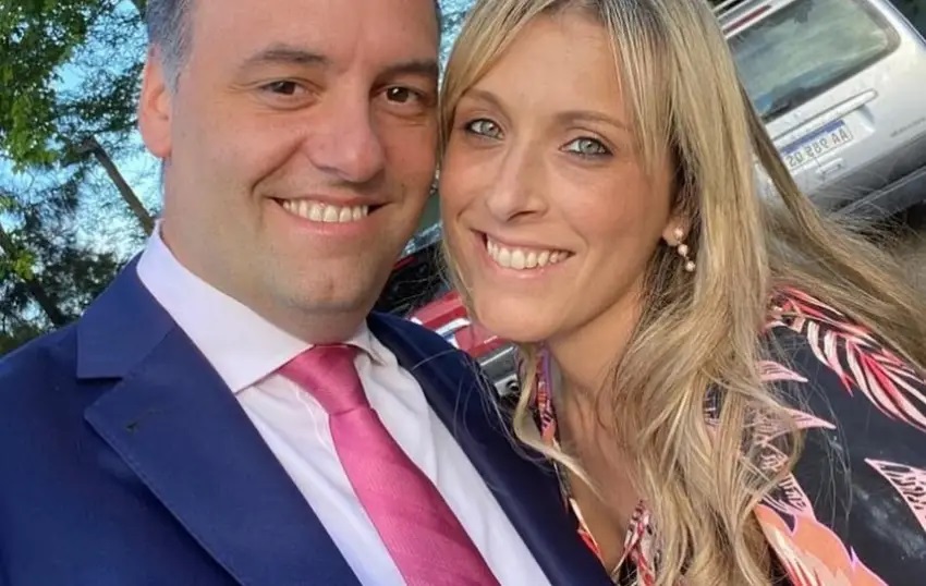 Adorni y su esposa ingresaron al régimen de «inocencia fiscal» y aseguran que no declararán dólares